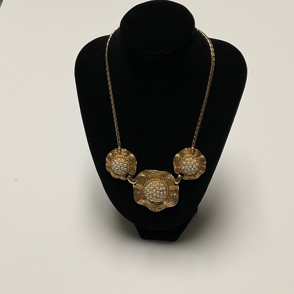 Elegant Gold and Silver Necklace